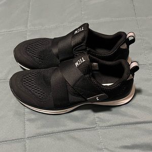 Spin / indoor cycling shoes
